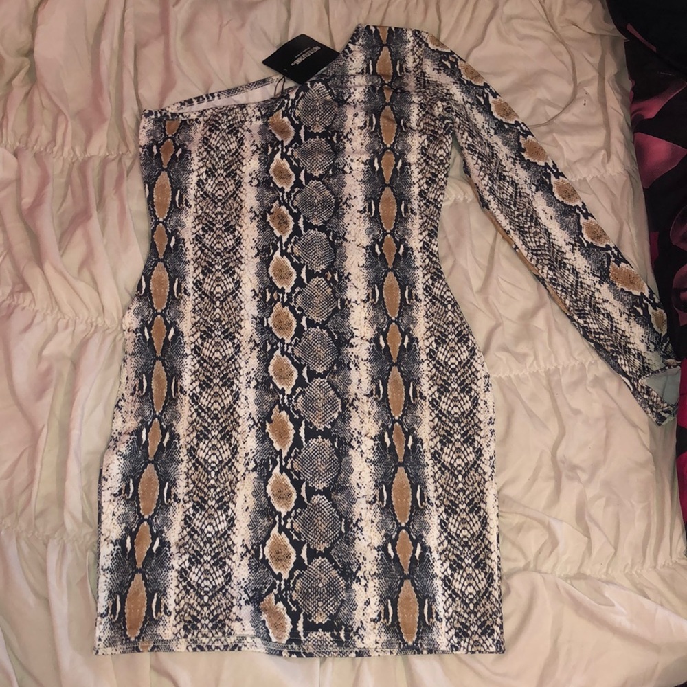 Snake print one shoulder split bodycon dress